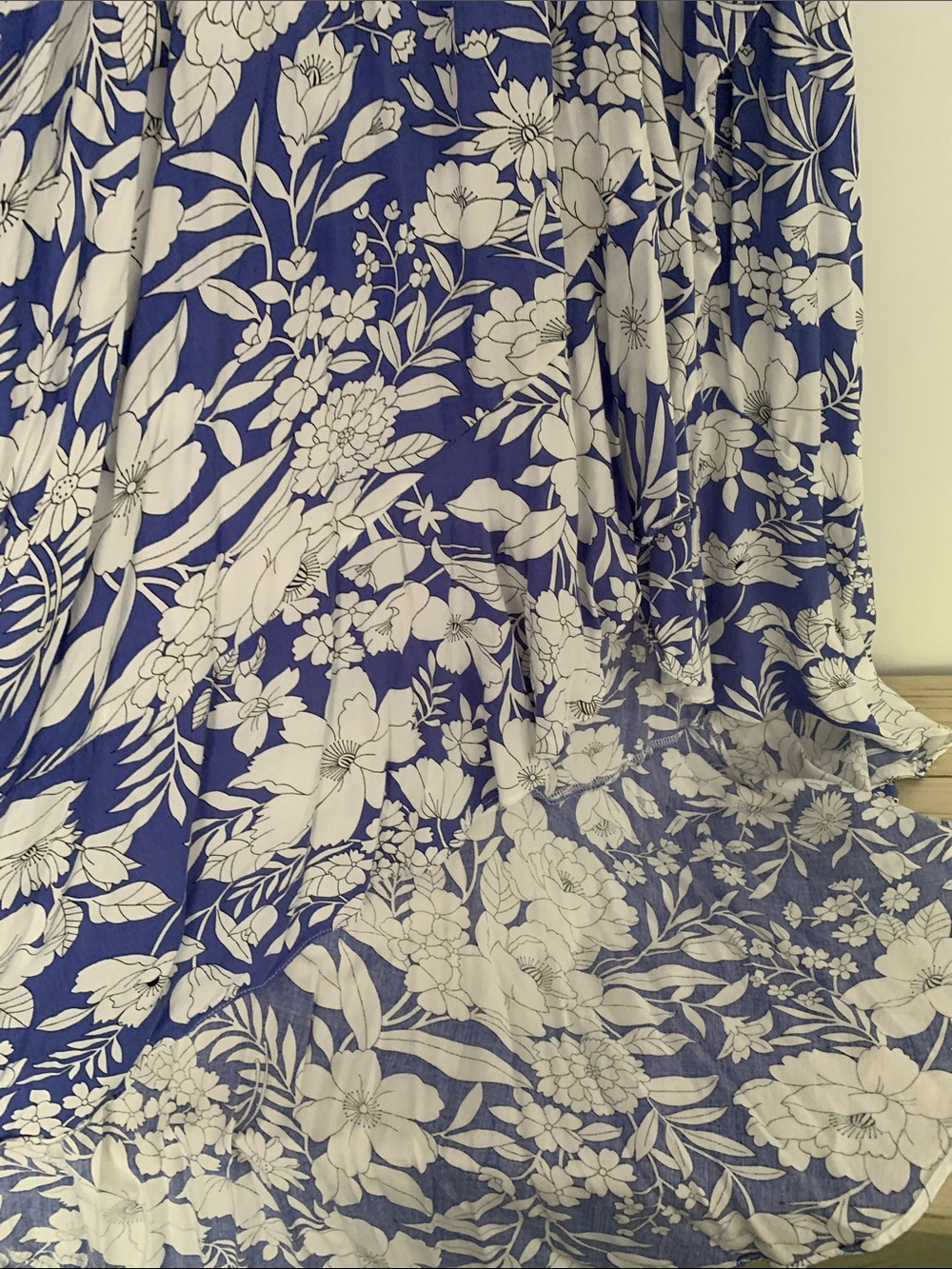 EUC KorMei Blue and White Floral High Low Maxi Dress with Smocked Waist XL - Picture 3 of 9